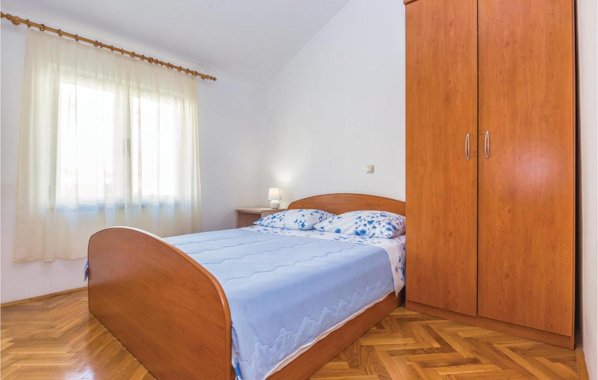 3 Bedroom Amazing Apartment In Makarska Dış mekan fotoğraf